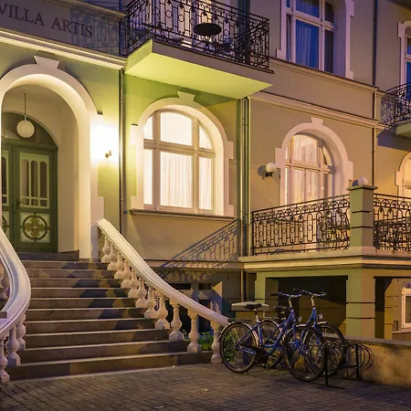 Artis Appartement *